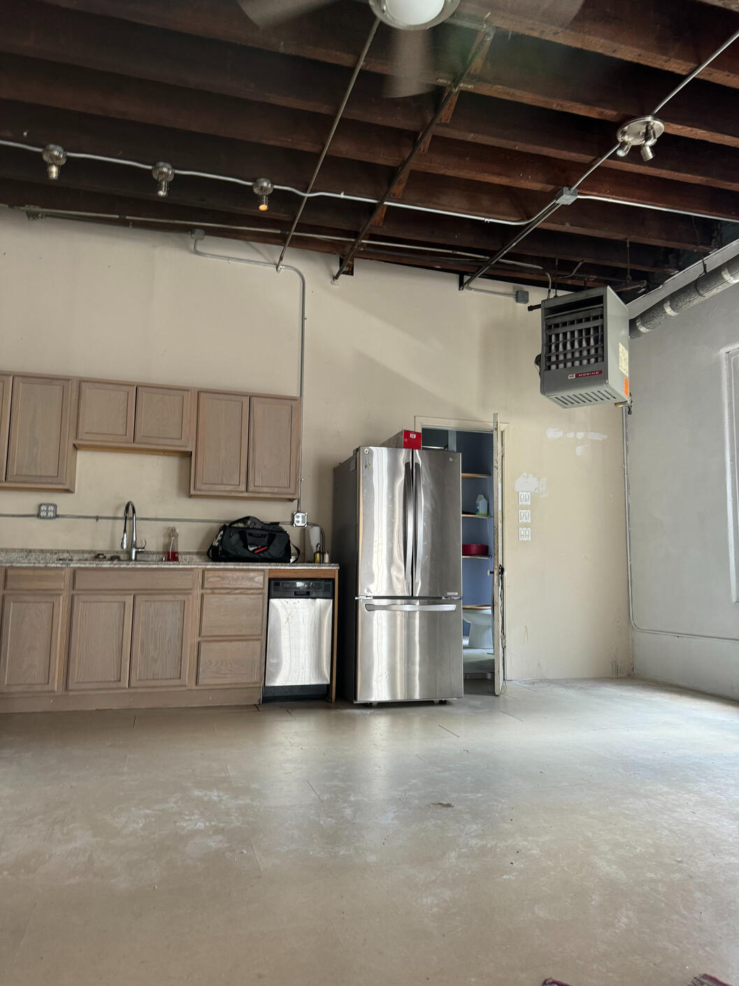 2,000 Sq Ft Office Kitchen with Dirty Floors BEFORE
