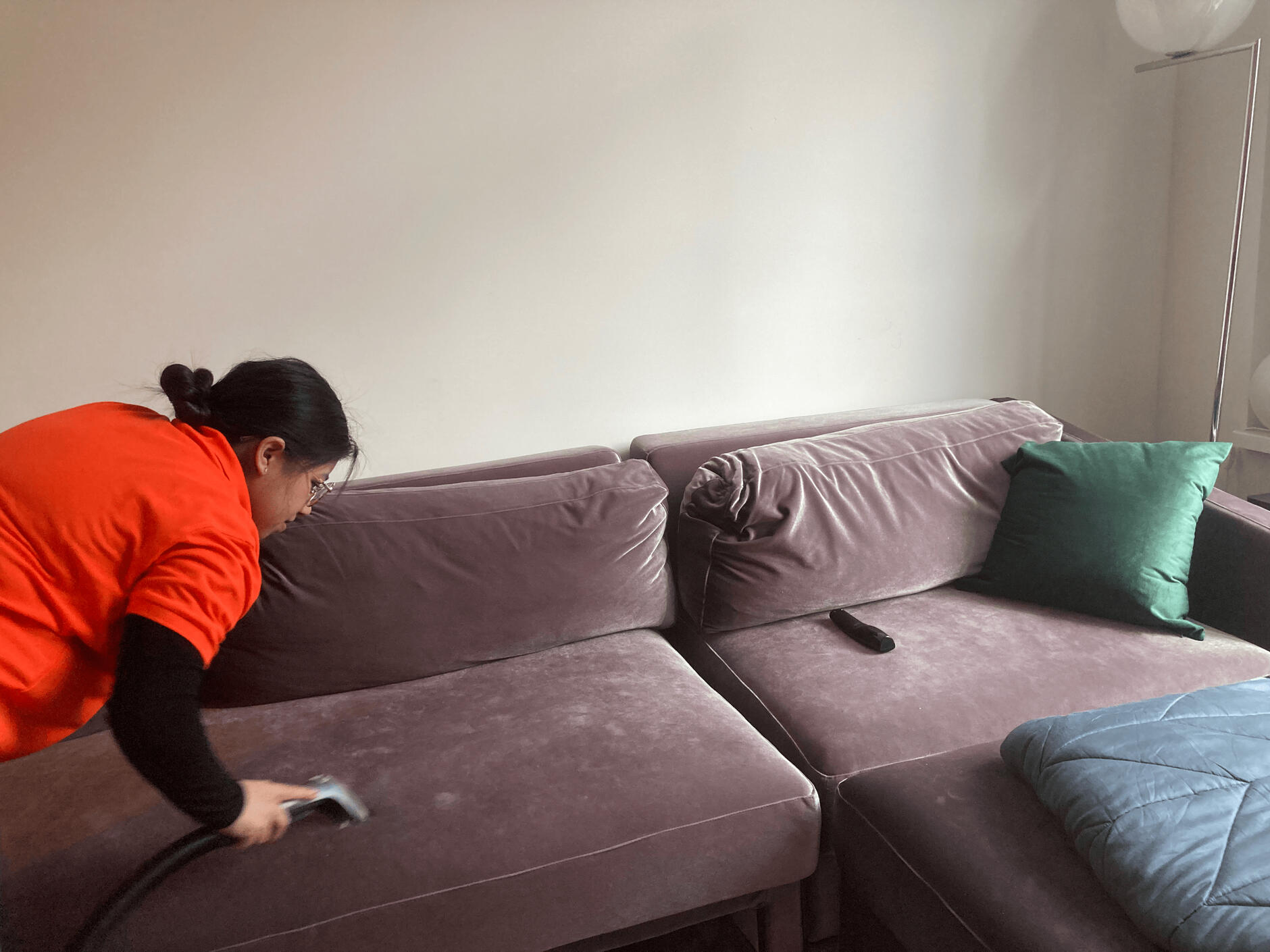 Cleaning a Couch with our Upholstery Cleaner